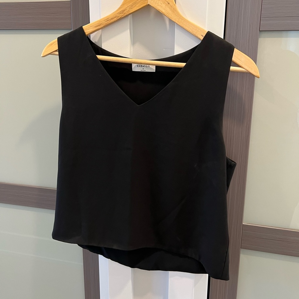 Aritzia Babaton black shell tank size M